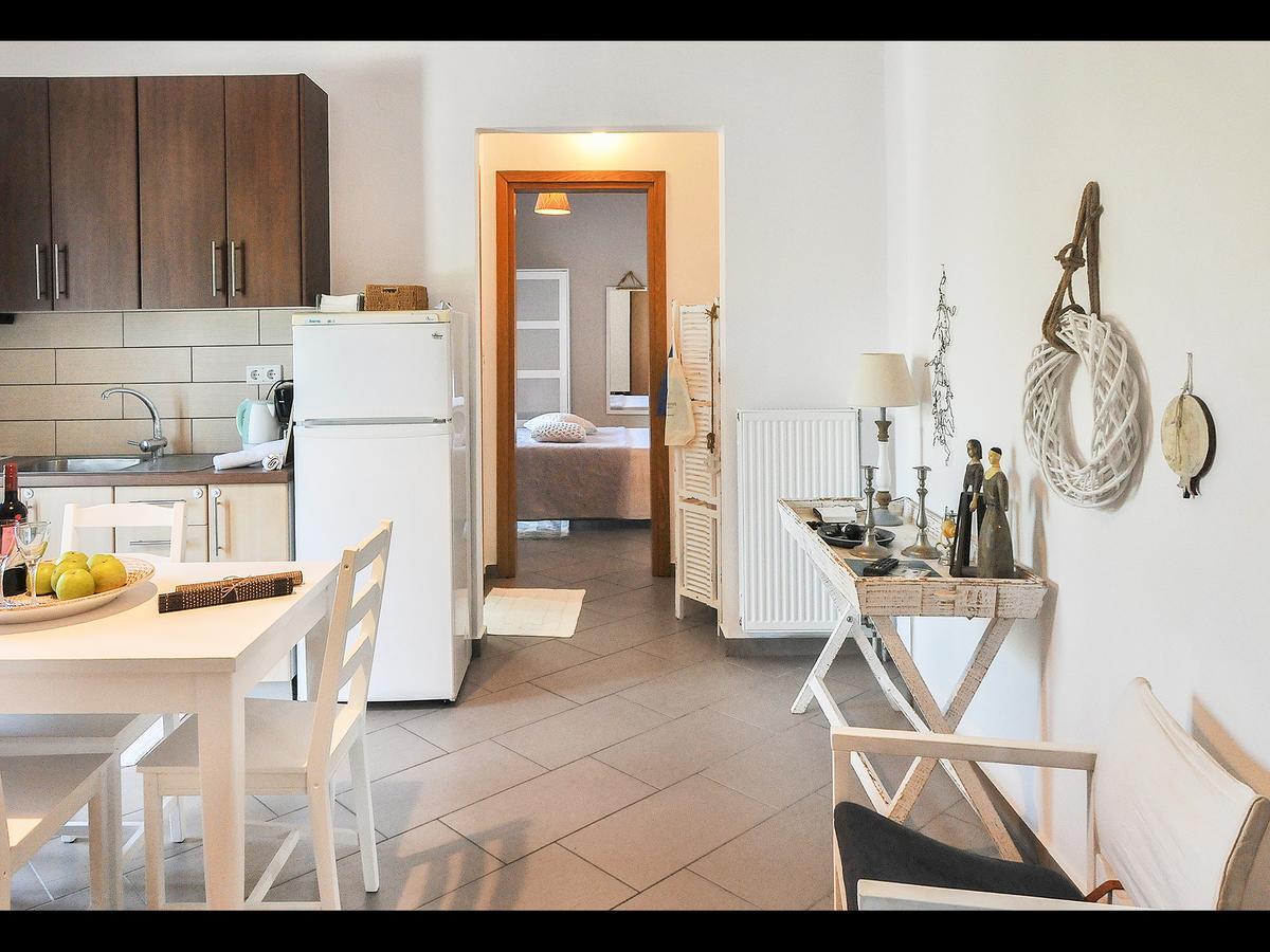 Athanasia'S Apartments 프리노스 외부 사진