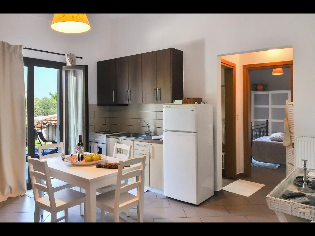 Athanasia'S Apartments 프리노스 외부 사진